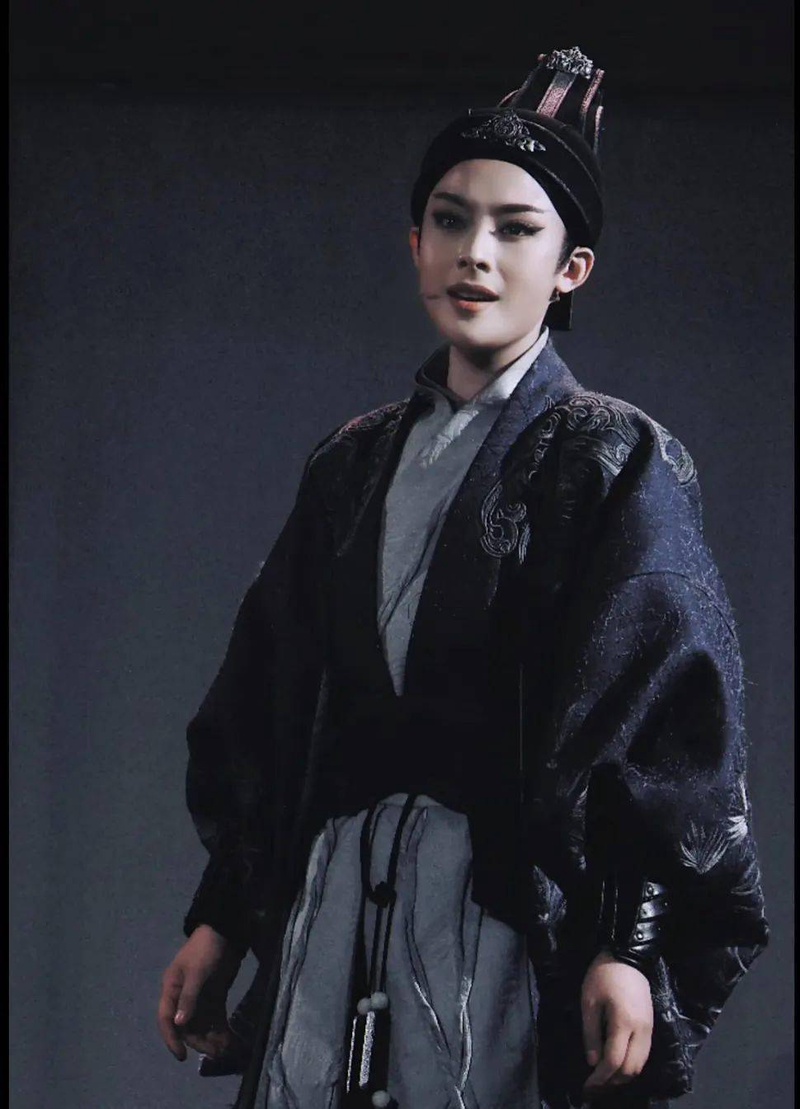 陈丽君